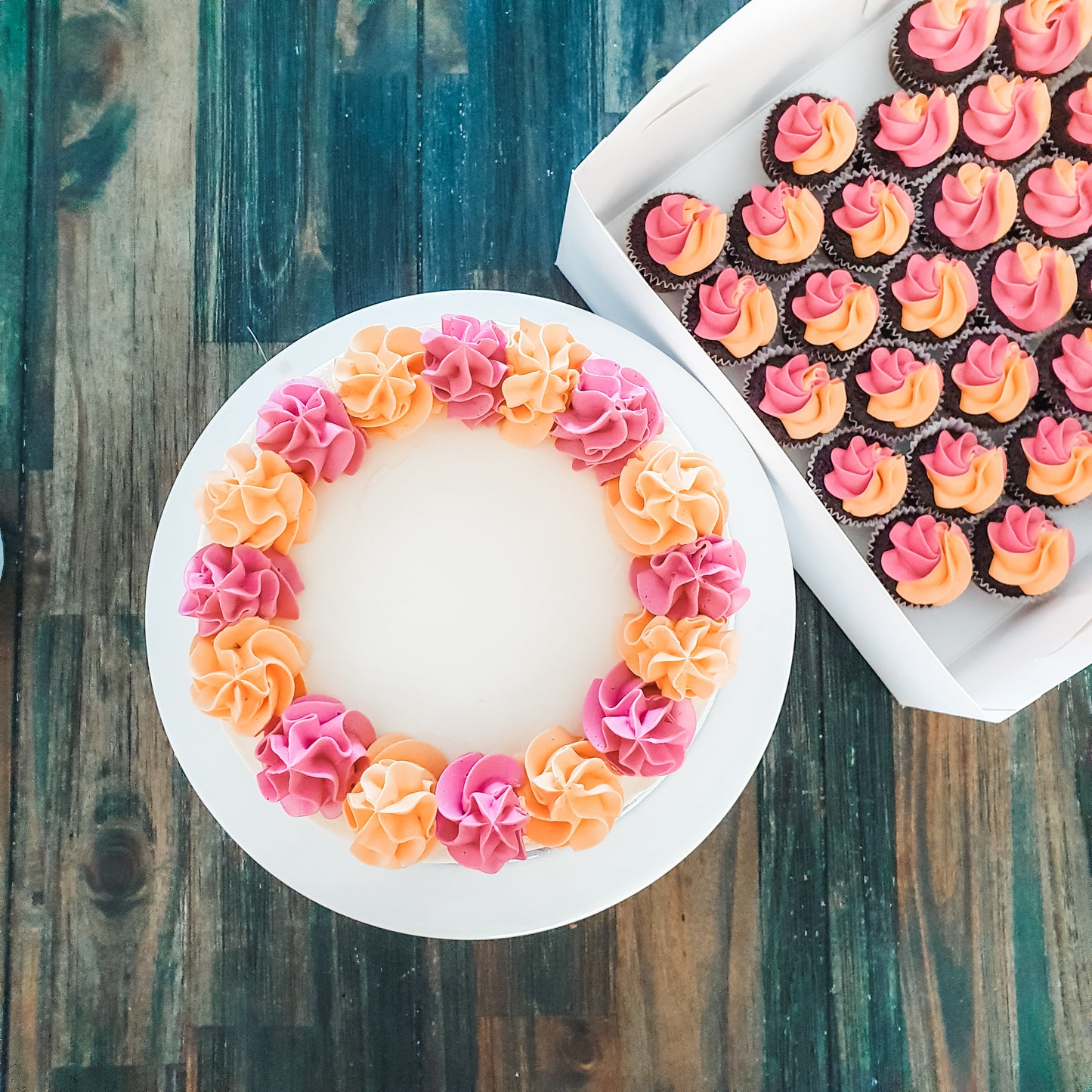 Signature Cake and Mini Cupcake Set