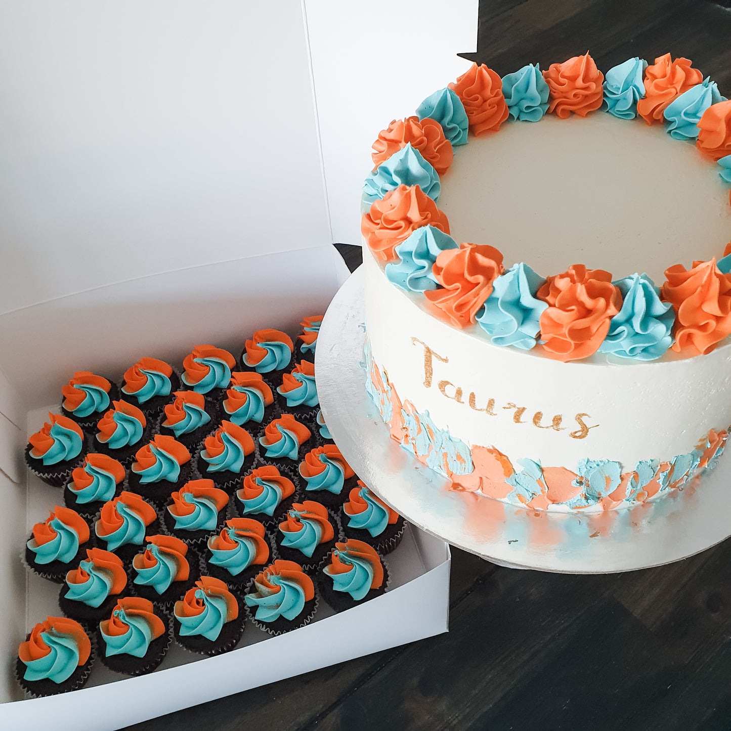 Signature Cake and Mini Cupcake Set